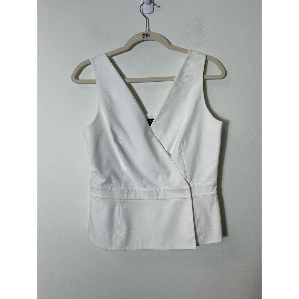 Etcetera White Textured Cotton  Wrap Top Sz 10.  Size says 10.  It is a 6